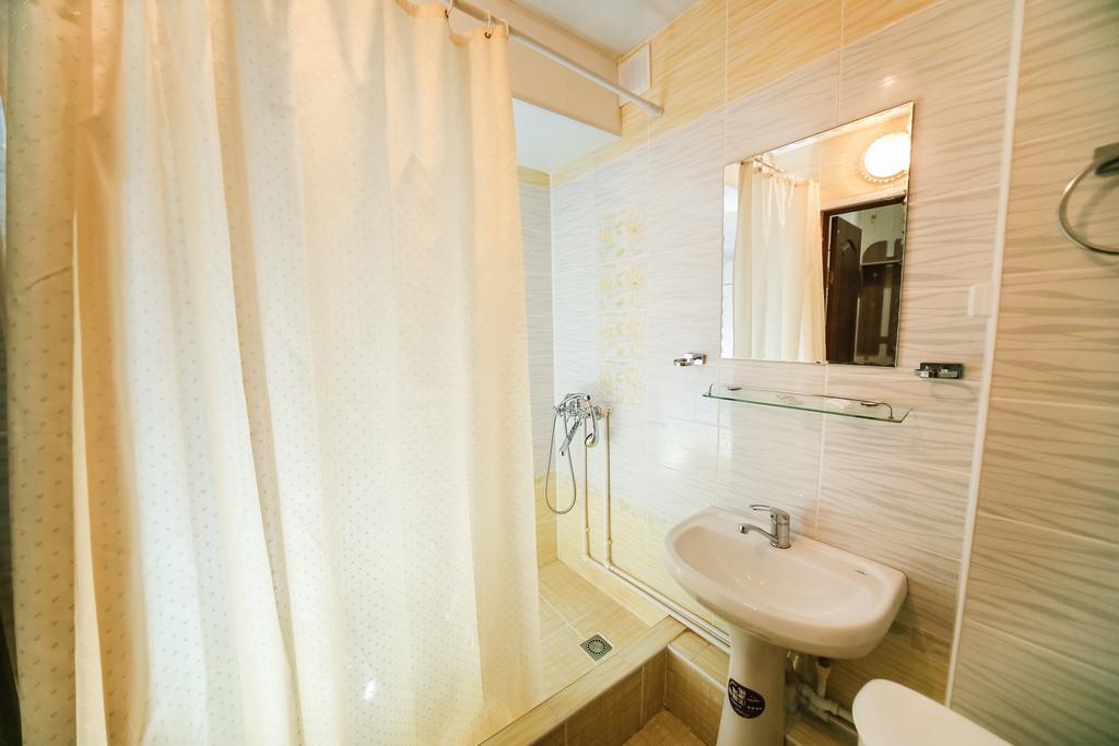 Hôtel Sary Arka à Pavlodar Extérieur photo