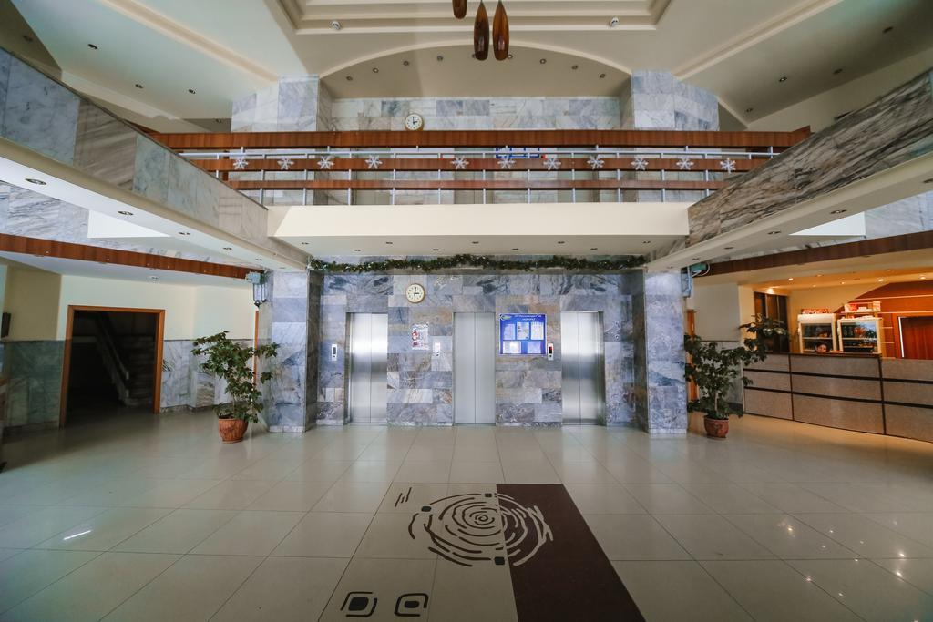 Hôtel Sary Arka à Pavlodar Extérieur photo