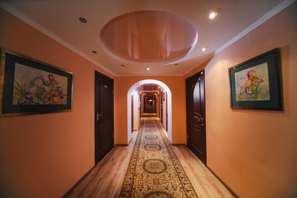 Hôtel Sary Arka à Pavlodar Extérieur photo